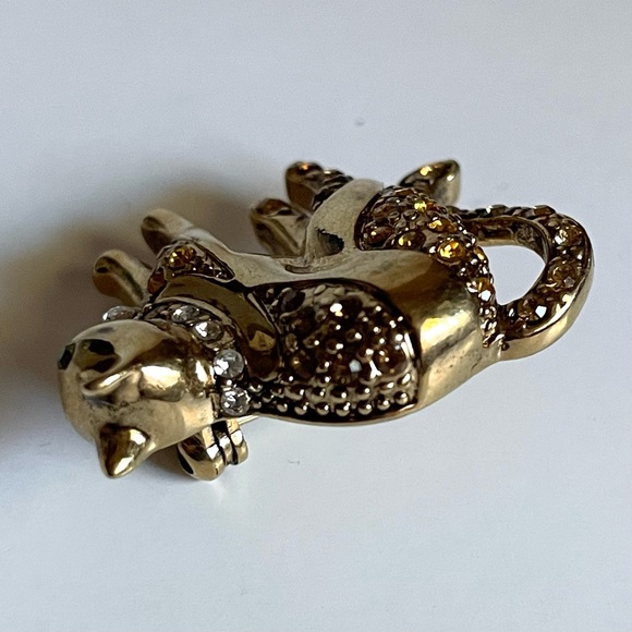 Vintage goldtone cat brooch pin arched back rhinestones cat lady - Picture 7 of 12